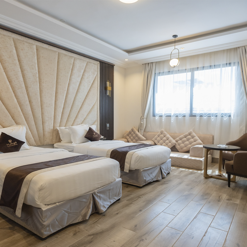 جناح ملكي خلفي